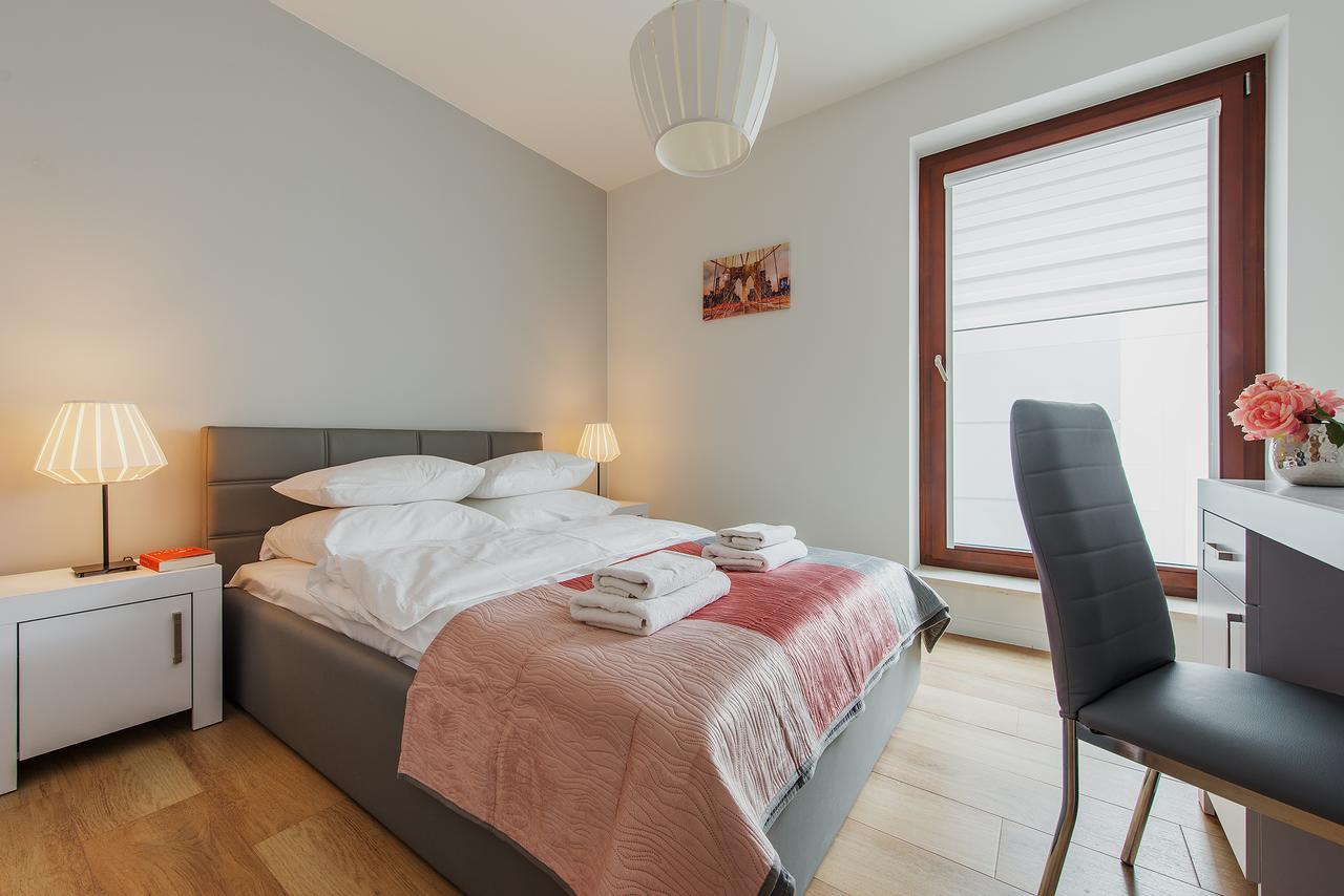 P&O Serviced Apartments Solec Varsavia Esterno foto