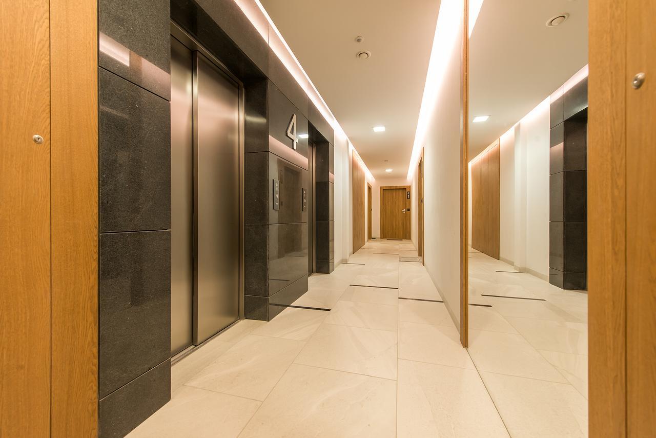 P&O Serviced Apartments Solec Varsavia Esterno foto