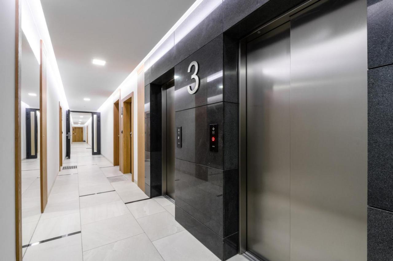 P&O Serviced Apartments Solec Varsavia Esterno foto